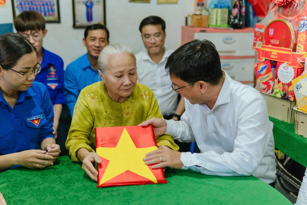 Mẹ Việt Nam Anh hùng 7.jpg