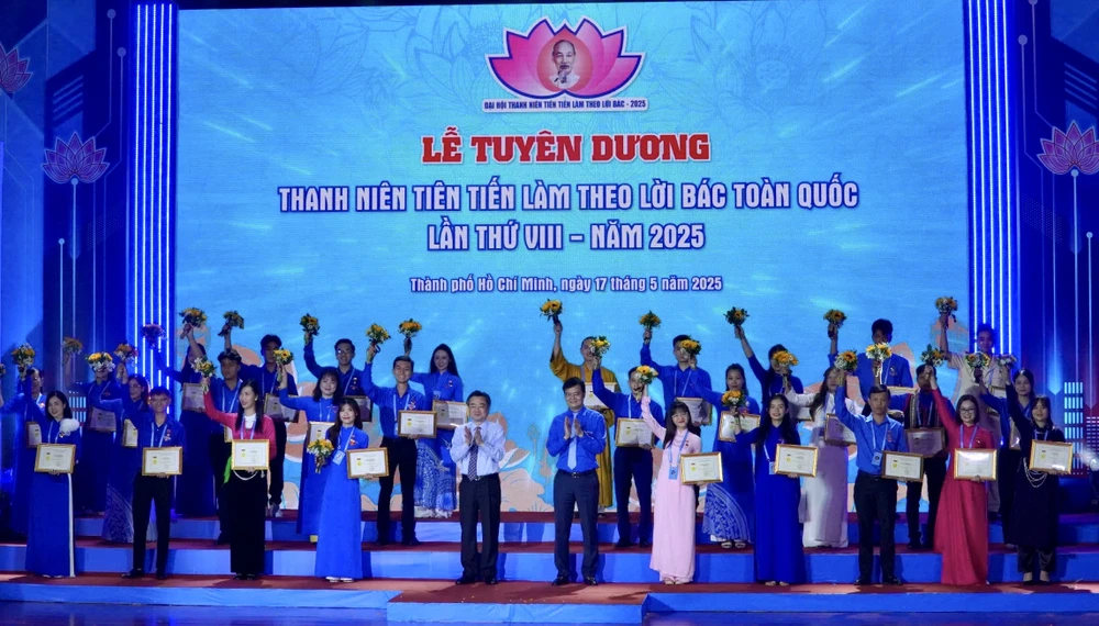 thanh niên tiên tiến 7.jpg