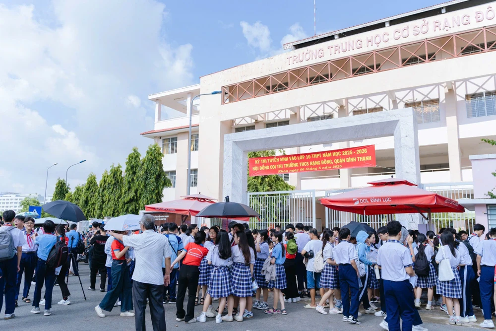 Hoa phượng đỏ 12.jpg