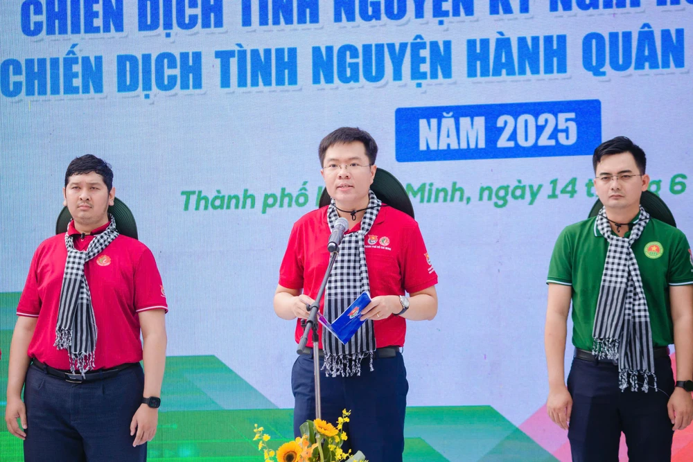 chiến sĩ tình nguyện 10(1).jpg