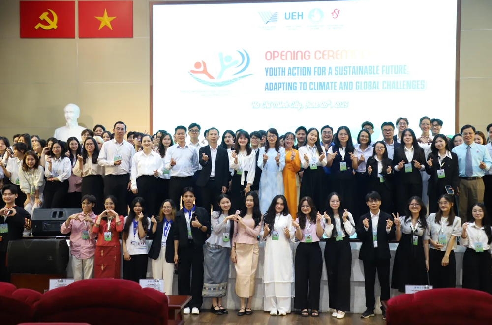 sinh viên quốc tế 2.JPG