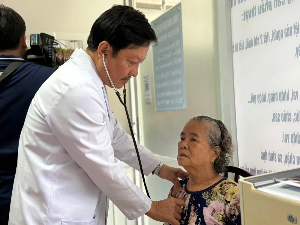 người có công 10.jpg