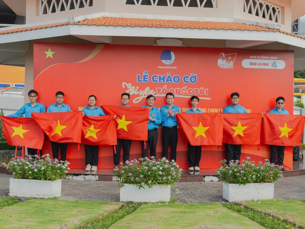 Tôi yêu Tổ quốc tôi (5).jpg