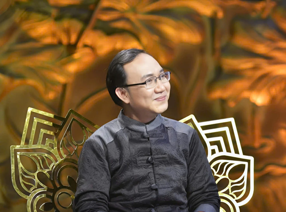 Tặng 100.000 đồng cho toàn dân (1).jpg