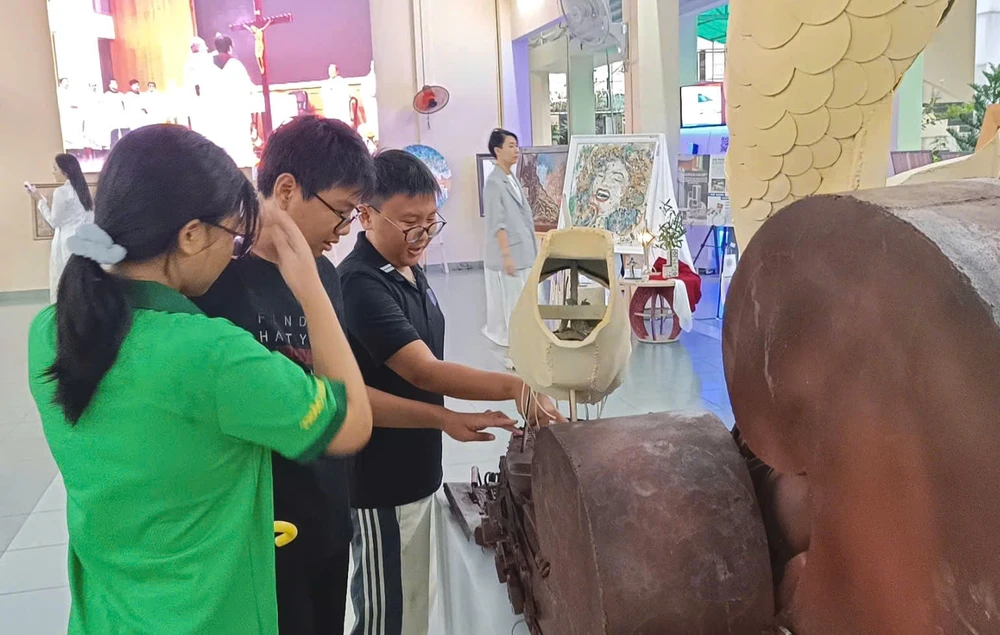 Triển lãm Môi sinh (1).jpg