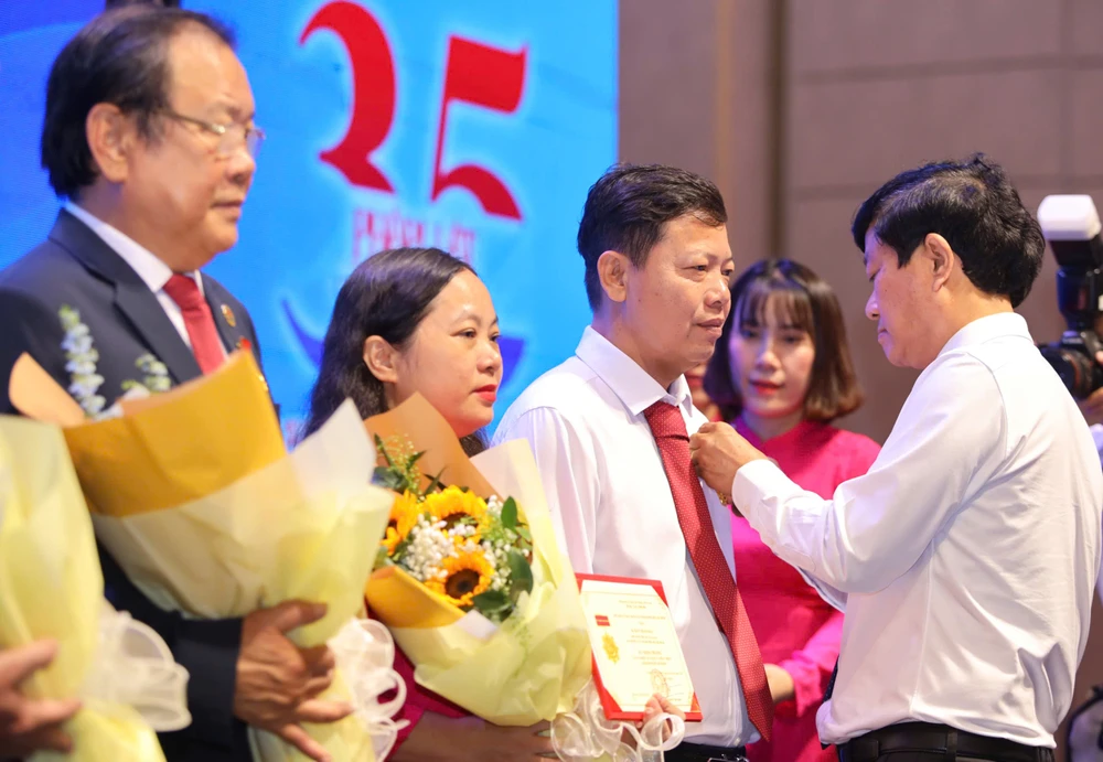 Pháp Luật TP.HCM.jpg