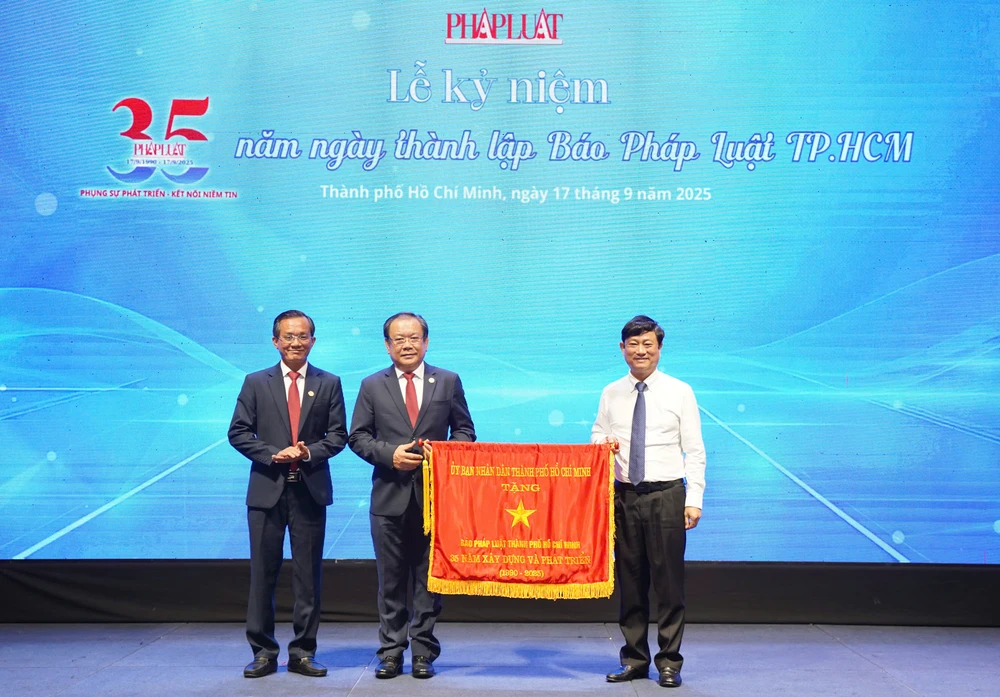 Pháp Luật TP.HCM.jpg