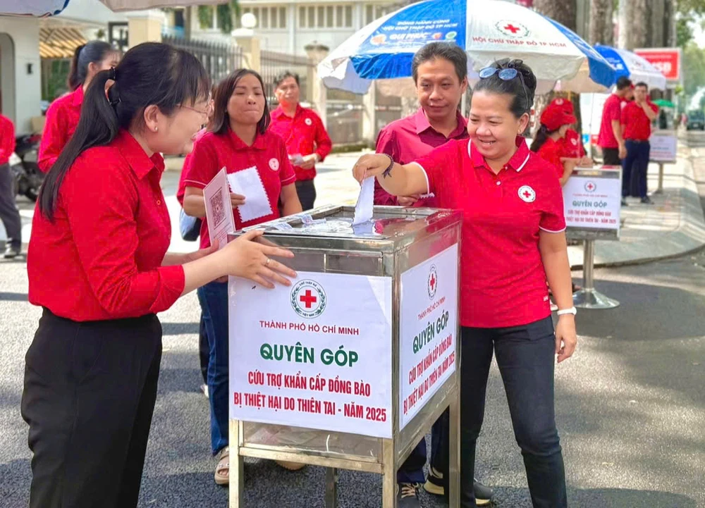 bão số 10 (8).jpg