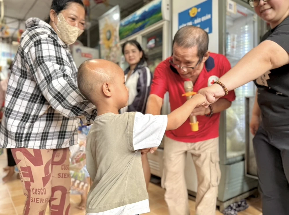 bệnh nhi ung thư (32).jpg