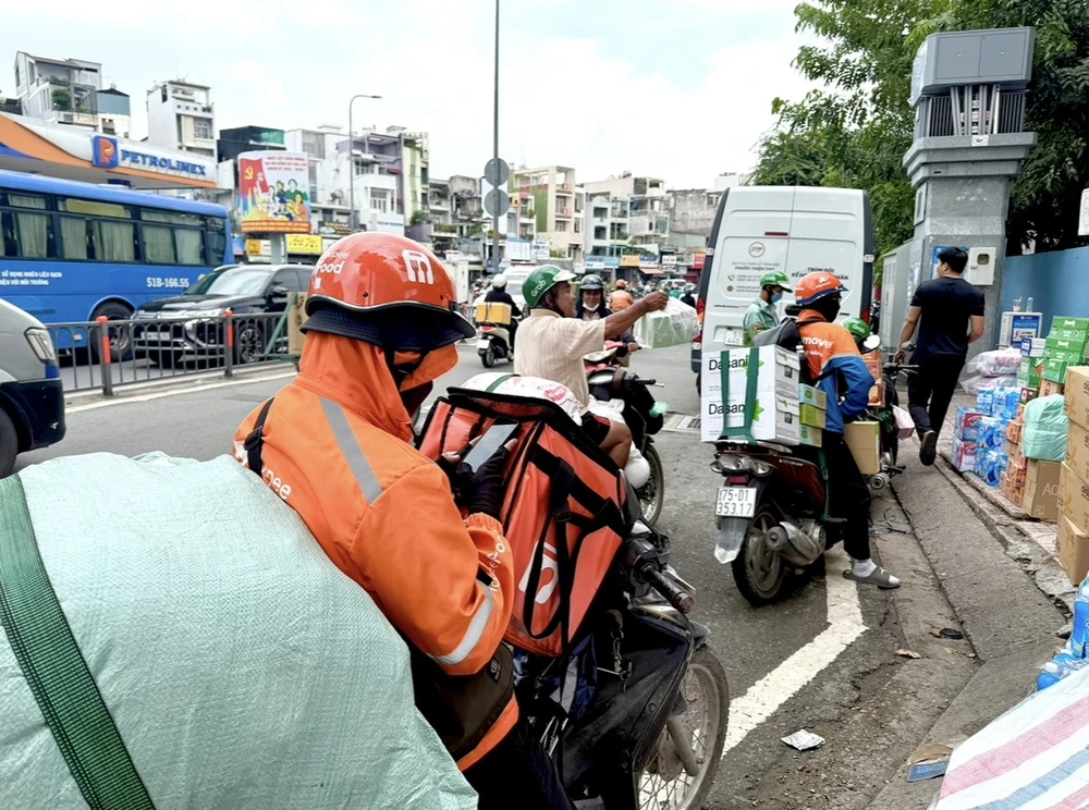 bà con vùng bão (23).jpg