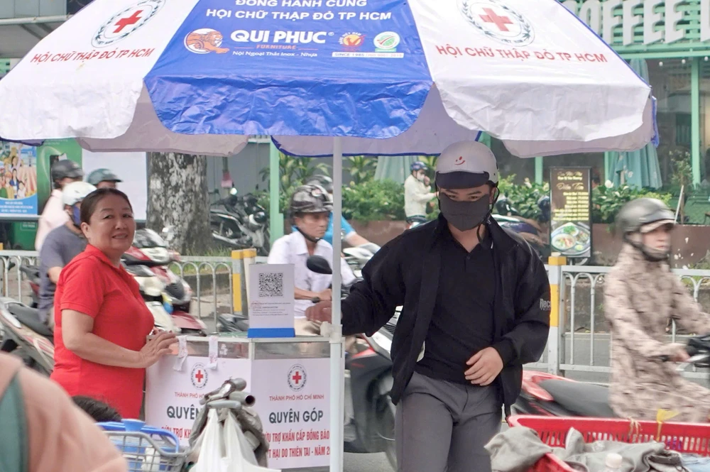 bà con vùng bão (7).jpg