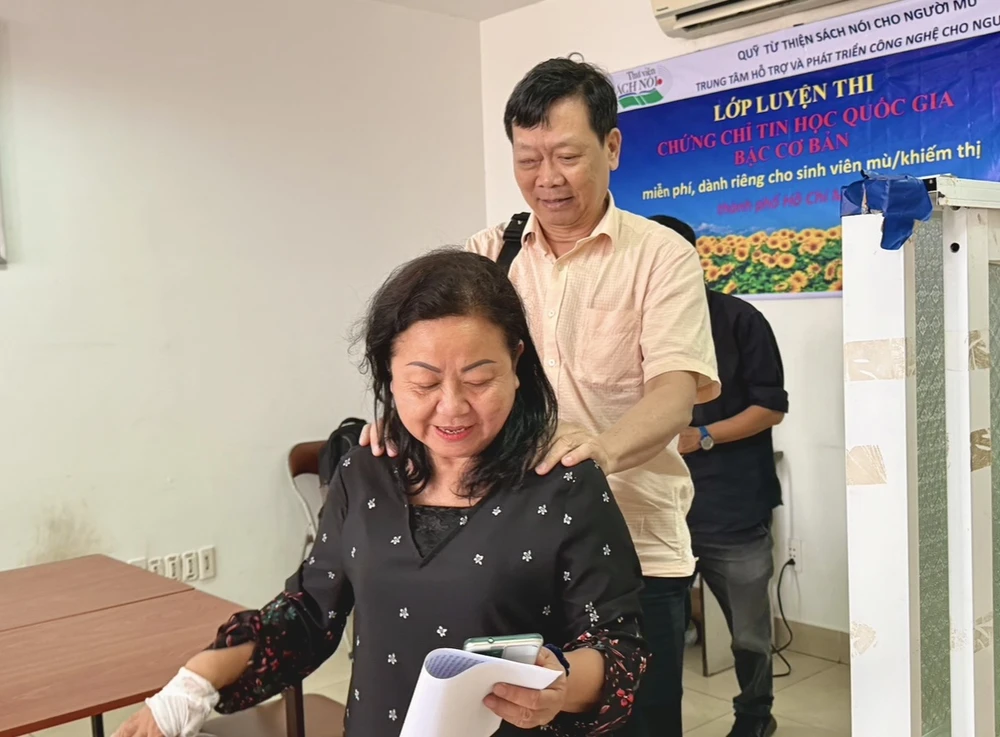 người khiếm thị (5).jpg