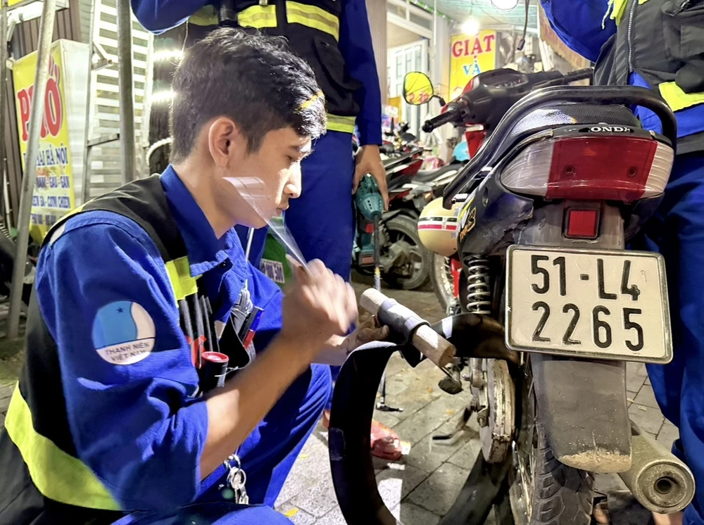 thanh niên tình nguyện (7).jpg