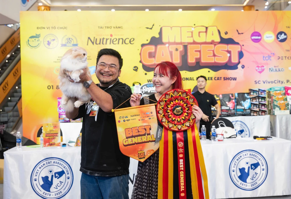 Hoa hậu mèo quốc tế (2).jpg