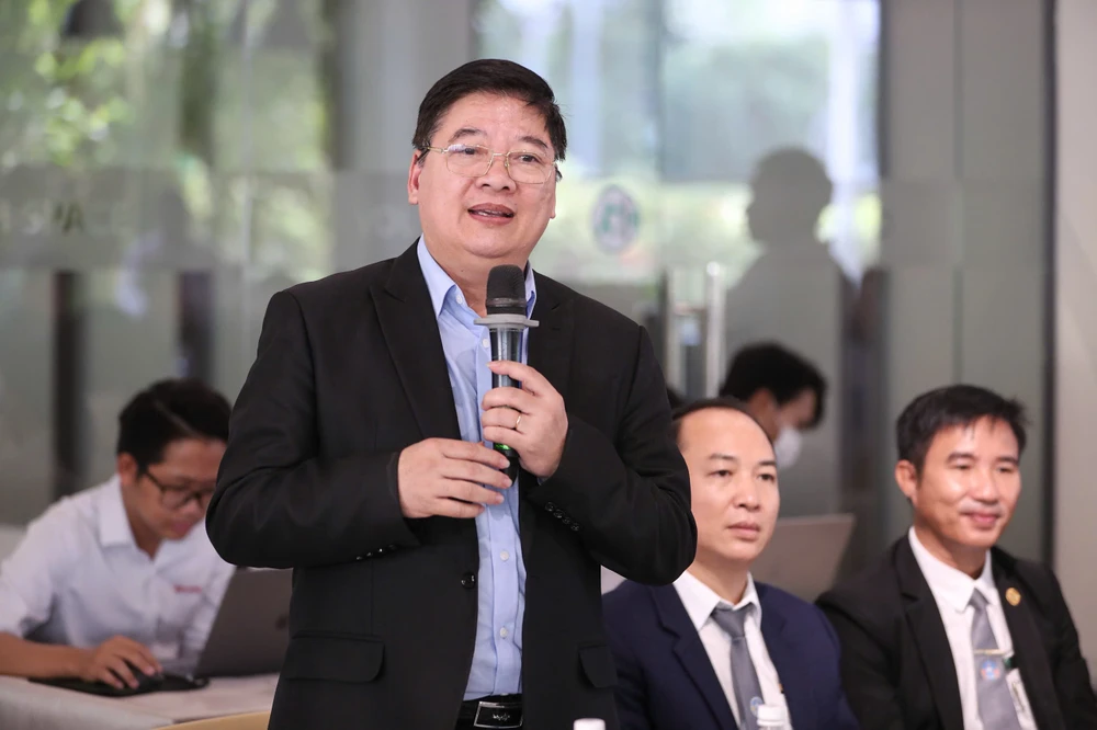 lao động trẻ (4).jpg