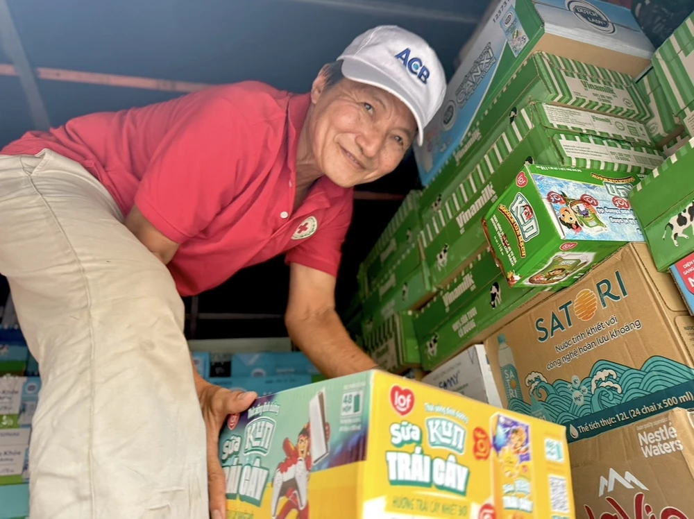 bà con vùng bão (38).jpg