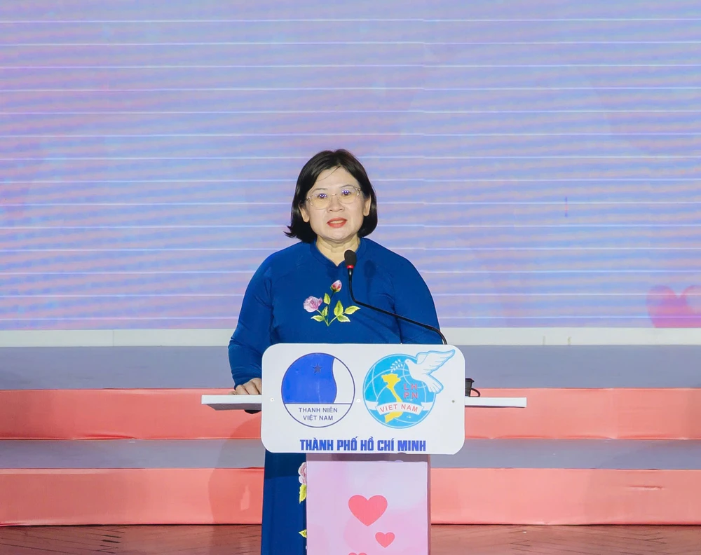 người con hiếu thảo (2).jpg