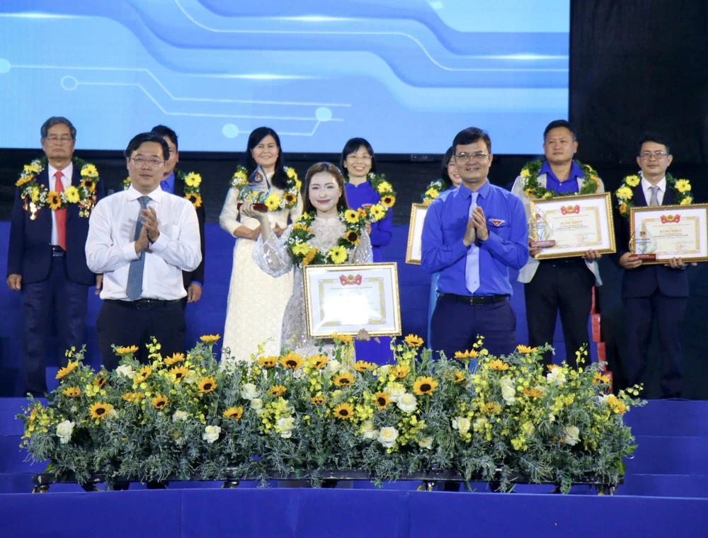 Tình nguyện Quốc gia (1).jpg