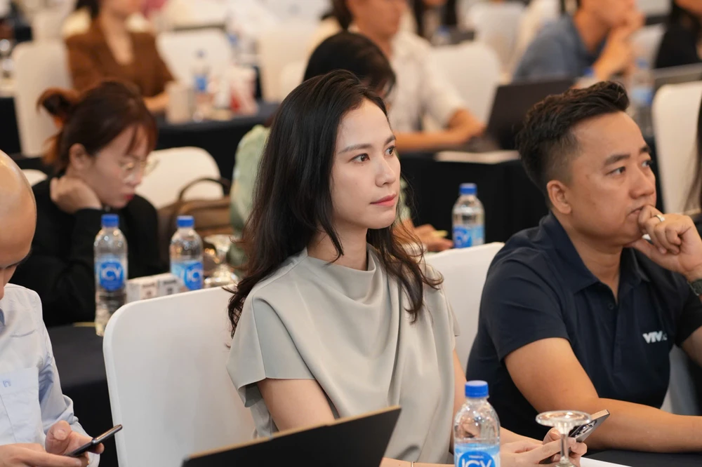 không gian mạng (4).jpg