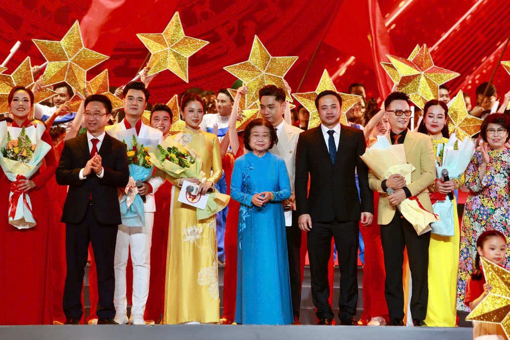 chương trình nghệ thuật 1 (1).jpg