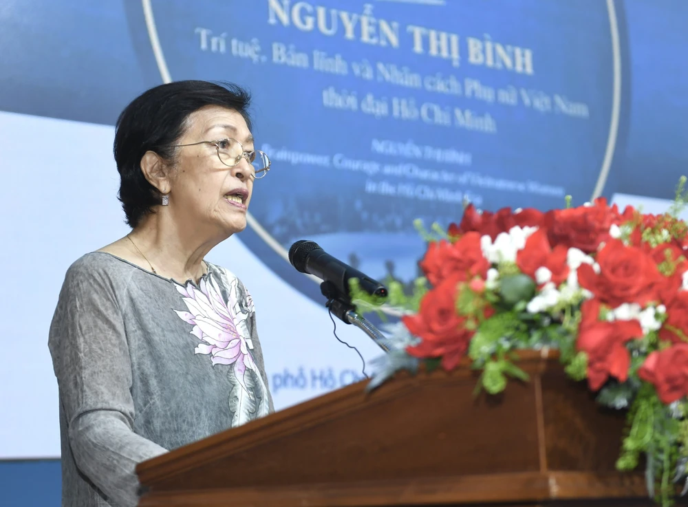 Nguyễn Thị Bình (10).jpg