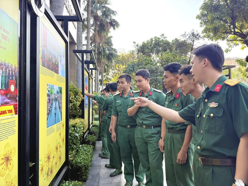 triển lãm ảnh (1).jpg