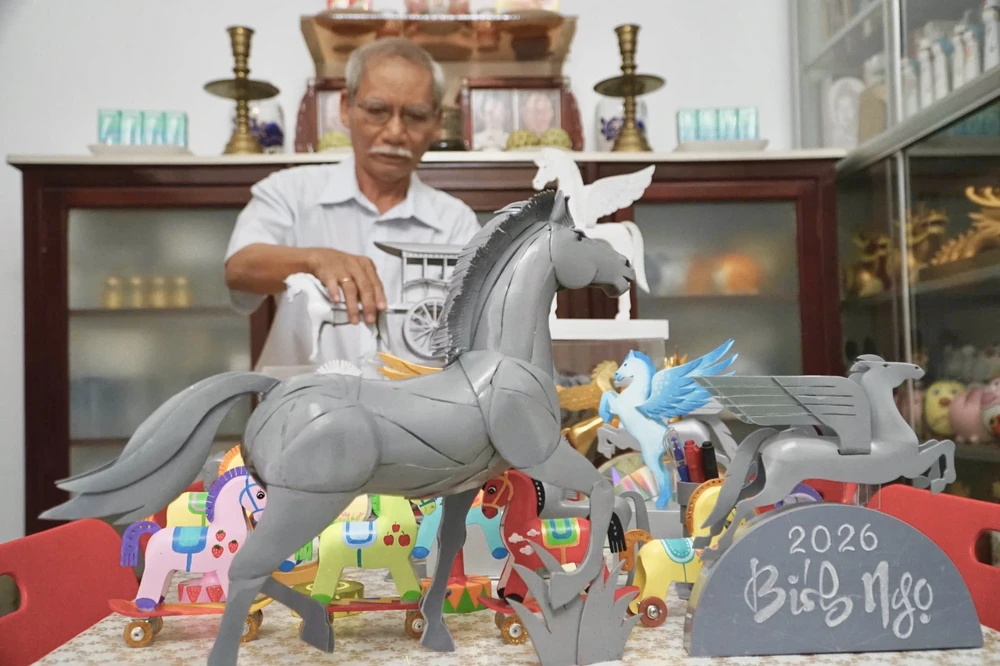 linh vật ngựa (13).jpg