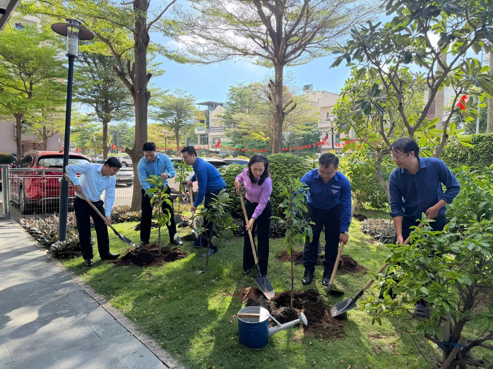 tháng thanh niên.jpg