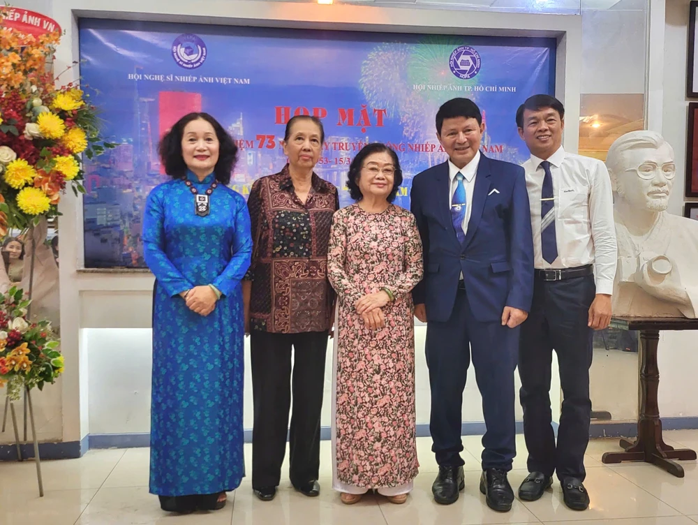 nhiếp ảnh (4).jpg