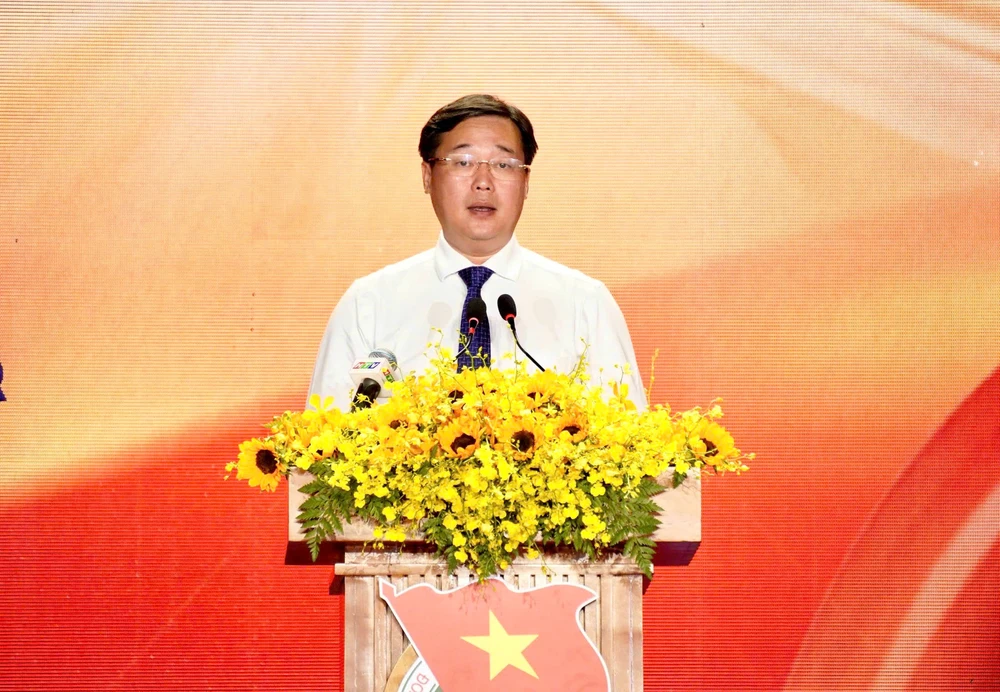 Hồ Hảo Hớn (2).jpg