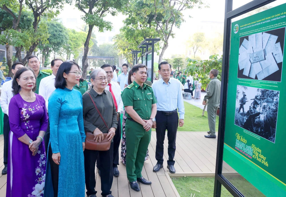 Thanh niên xung phong (1).jpg