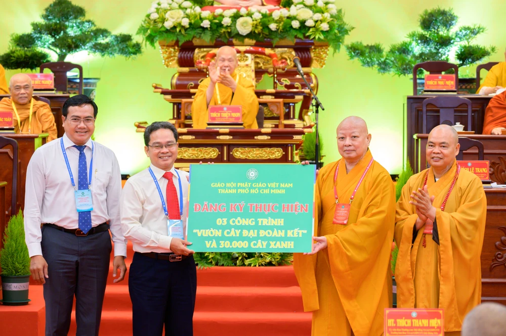 đại hội 11 (2).JPG