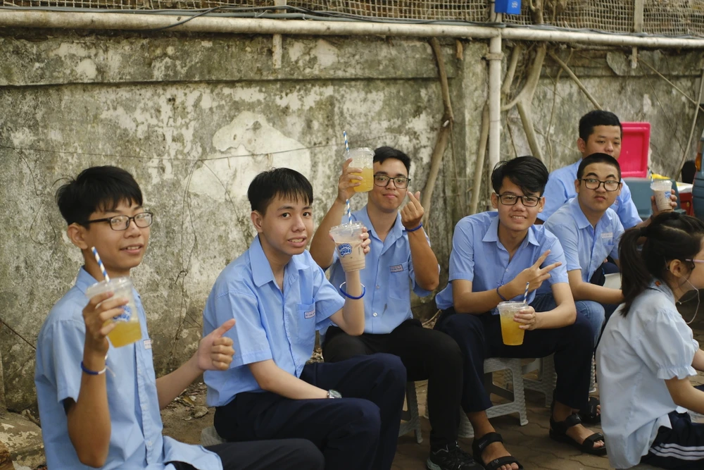 thanh thiếu niên (1).JPG