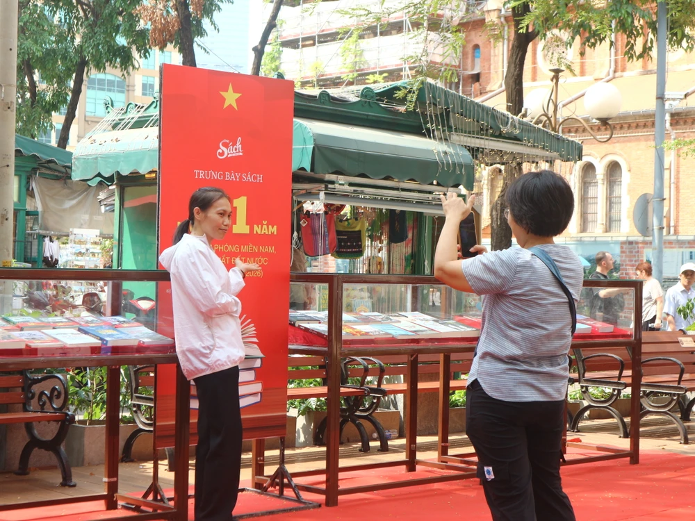 đường sách (2).JPG