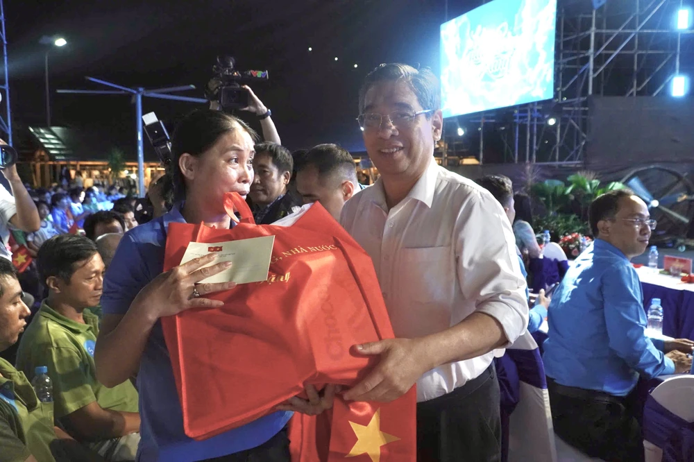 Tháng Công nhân (5).jpg