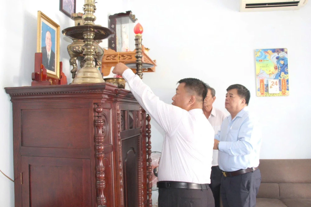 người có công (2).jpg