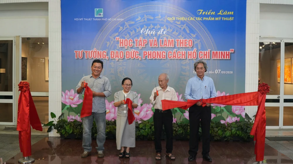 Bác Hồ (1).jpg