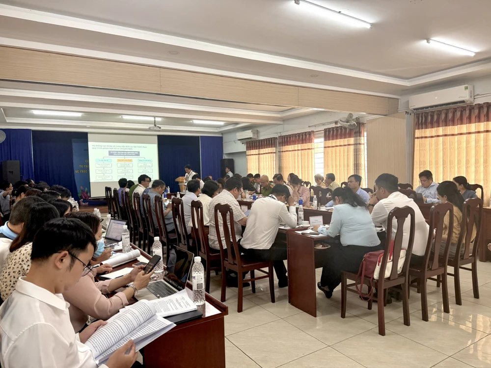 Quang cảnh buổi làm việc. Ảnh: HẢI NHI
