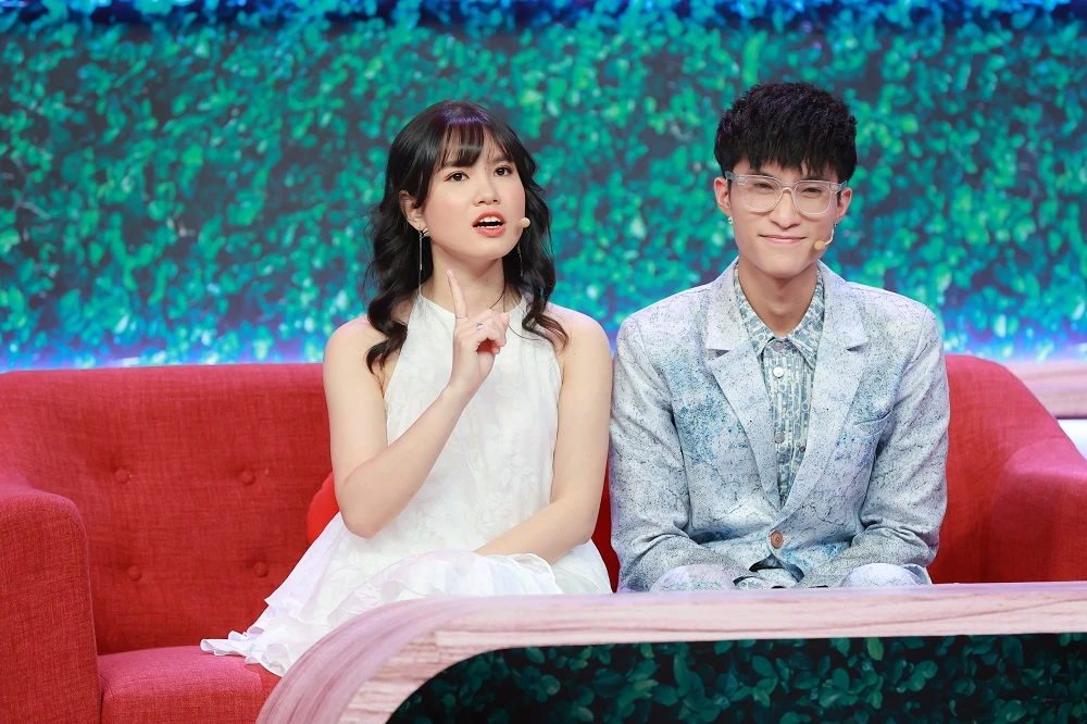 'Chị Google' Phương Thoa hạnh phúc bên bạn trai Chí Thành ảnh 5