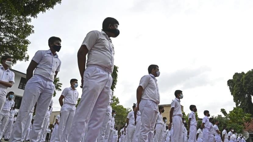 Thiếu ngoại tệ để nhập nhiên liệu, Sri Lanka đóng cửa các văn phòng chính phủ, trường học. Ảnh: AFP