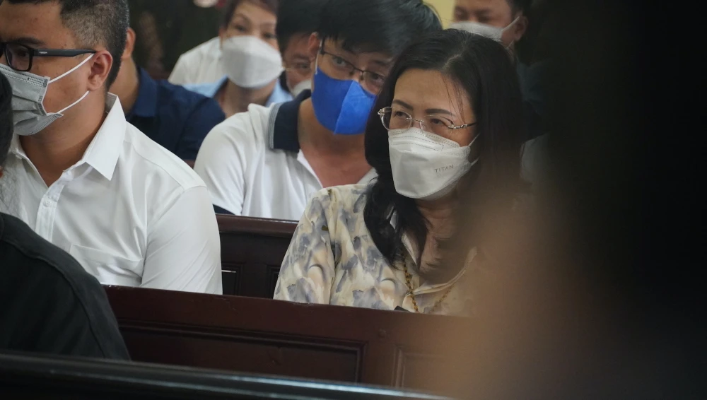 Cựu phó cục trưởng Cục Thuế TP.HCM, Nguyễn Thị Bích Hạnh đã ký 15 quyết định hoàn thuế gây thất thoát 331 tỉ đồng. Ảnh: HỮU ĐĂNG