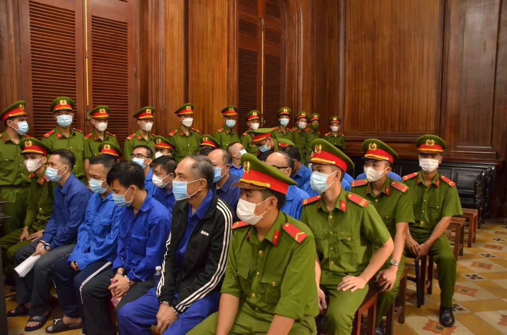 Sau hơn nửa tháng xét xử, các bị cáo trong vụ Thủ Đức House đã nói lời sau cùng. Ảnh: HỮU ĐĂNG