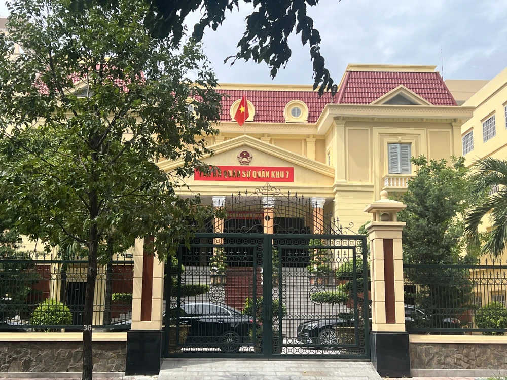 sản xuất nhớt giả