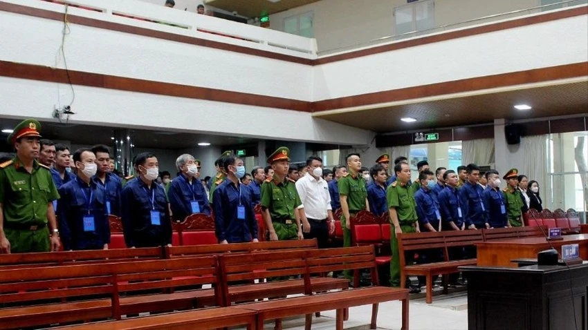 200 triệu lít xăng giả