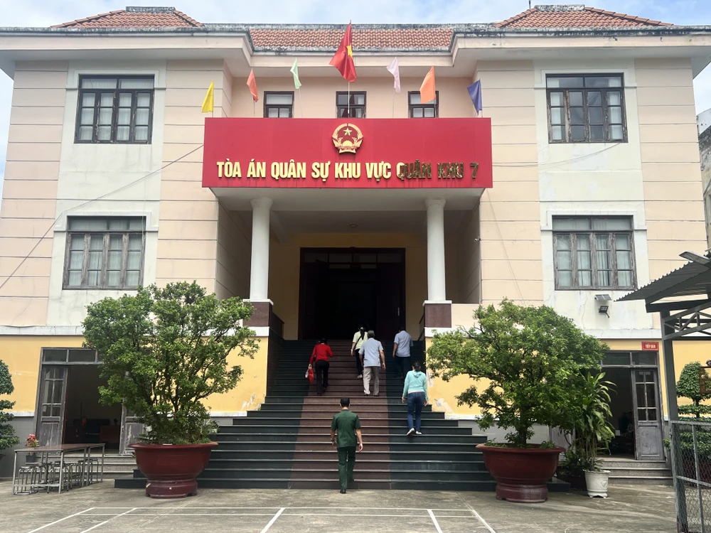 sản xuất nhớt giả