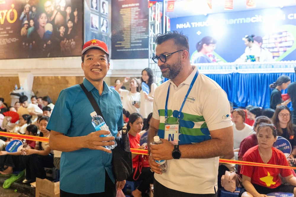 Những khoảng khắc đẹp tại các trạm sức khoẻ Pharmacity đồng hành cùng A80.jpeg