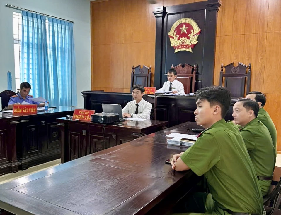 cai nghiện bắt buộc