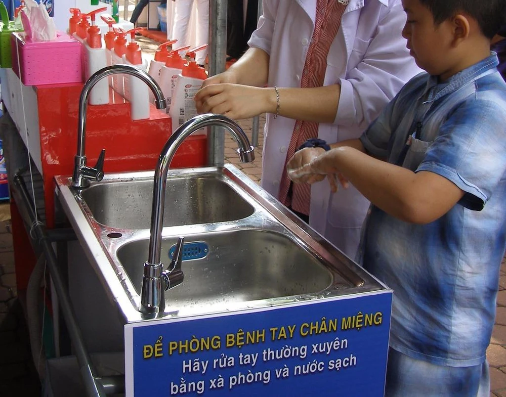 Bệnh tay chân miệng