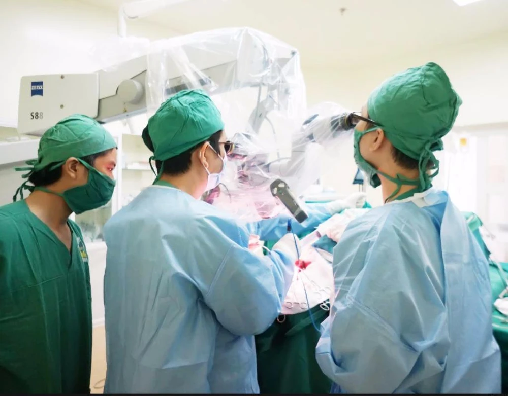 phẫu thuật khối u