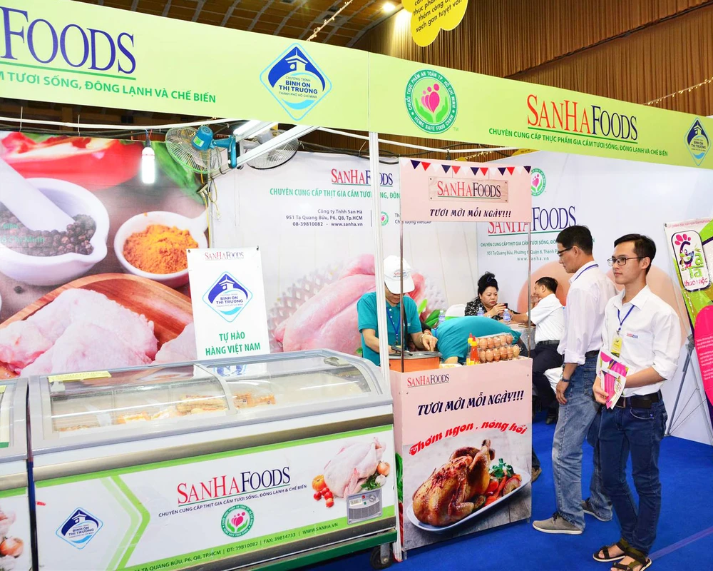 Rau tươi rói, thịt đỏ au tại Hội chợ xanh 2018 ảnh 3